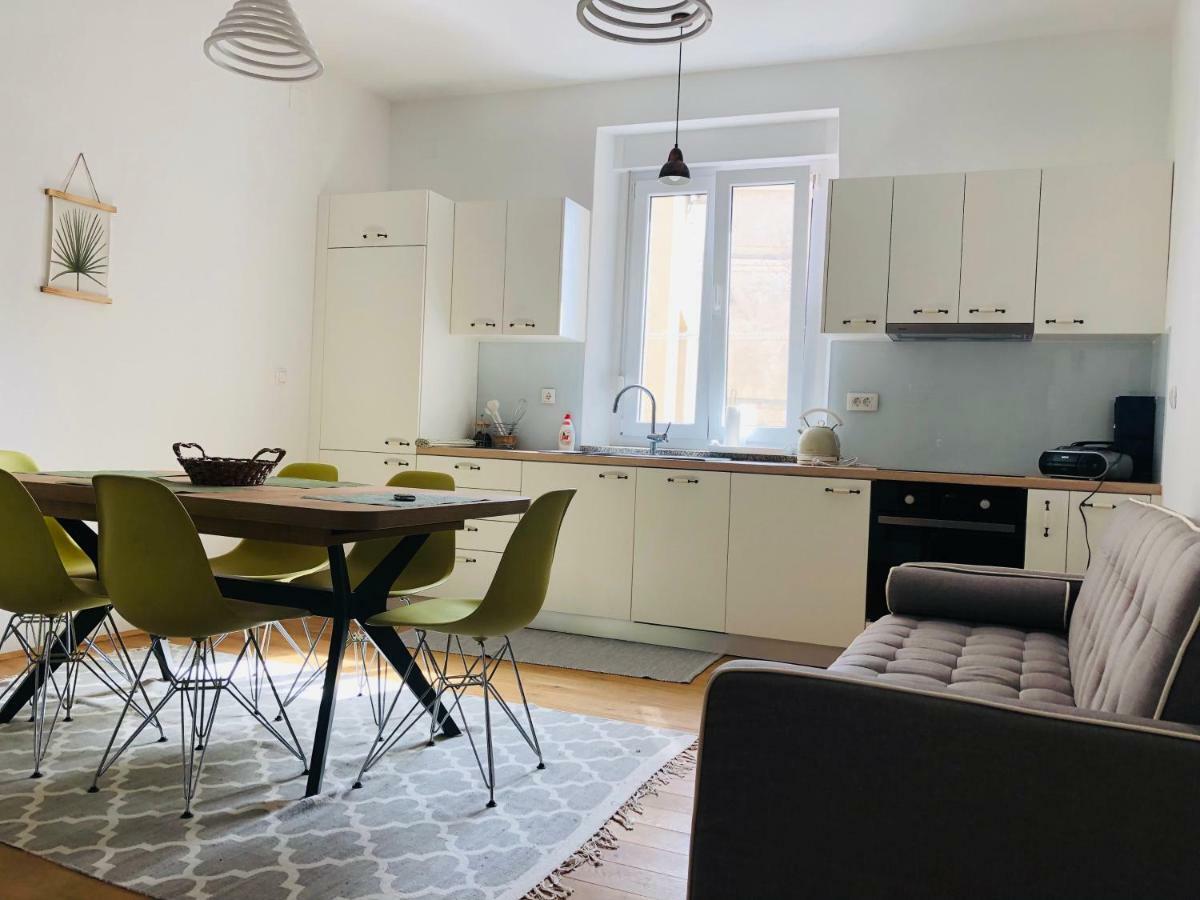 Kolovare Beachfront Apartment Задар Екстериор снимка