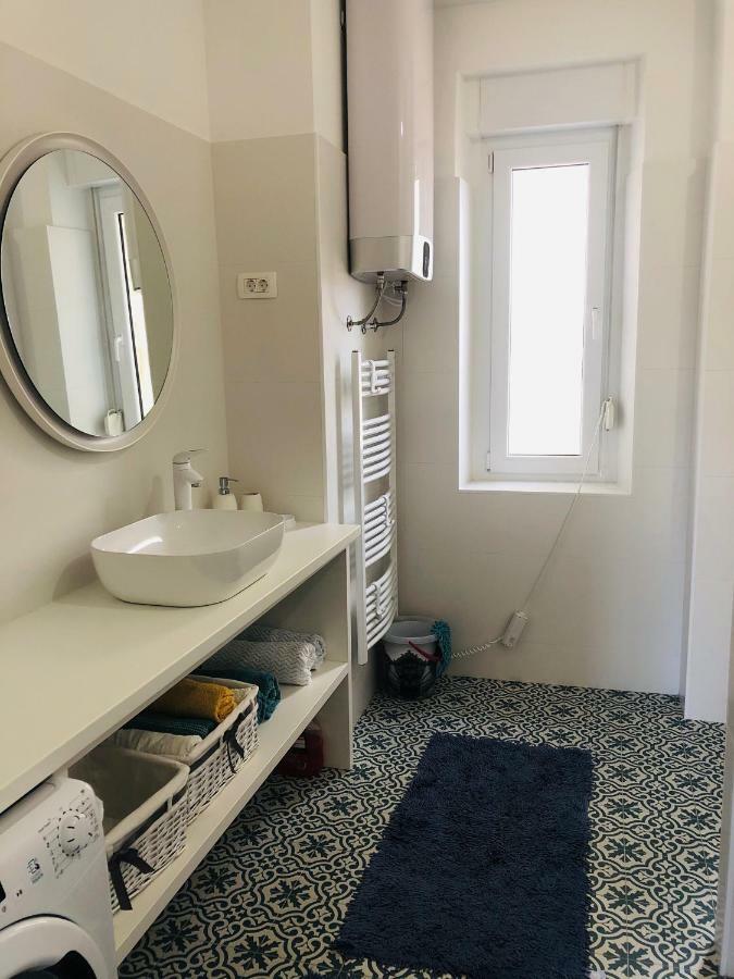 Kolovare Beachfront Apartment Задар Екстериор снимка